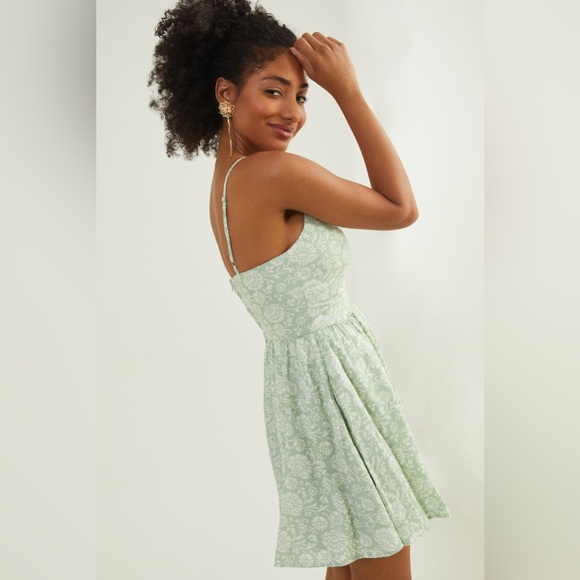 Altar'd State Dresses & Skirts - 🌿 Altar’d State Mini Dress - Light Green Floral - Adjustable Straps - Pockets